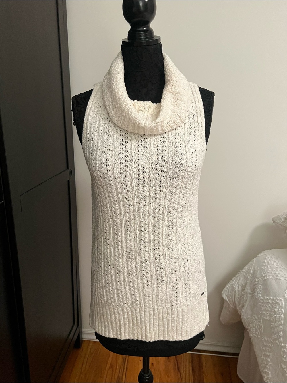 Hollister Sleeveless Knit Tunic Sweater